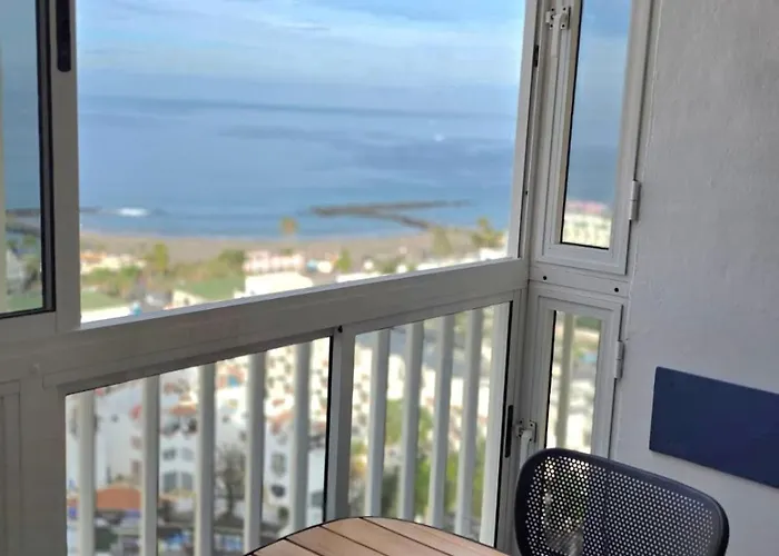 Apartment Blue Away - Americas